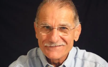 A photograph of the presenter Nicholas Bellantoni 